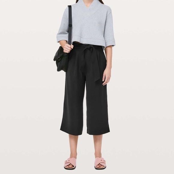 Lululemon Noir Crop Black Pants - Picture 1 of 14